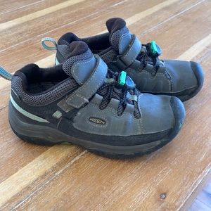 Keen shoes